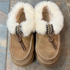 UGG Tasmin Alpine Women skipper size 8 in Chestnut